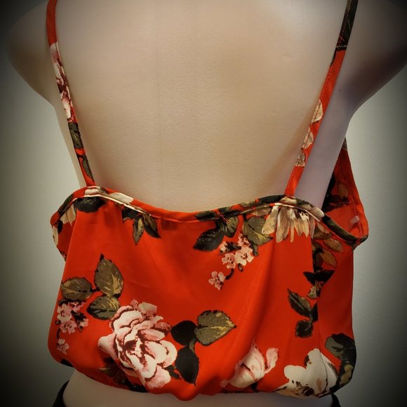 clothes - Picture 2 of 2